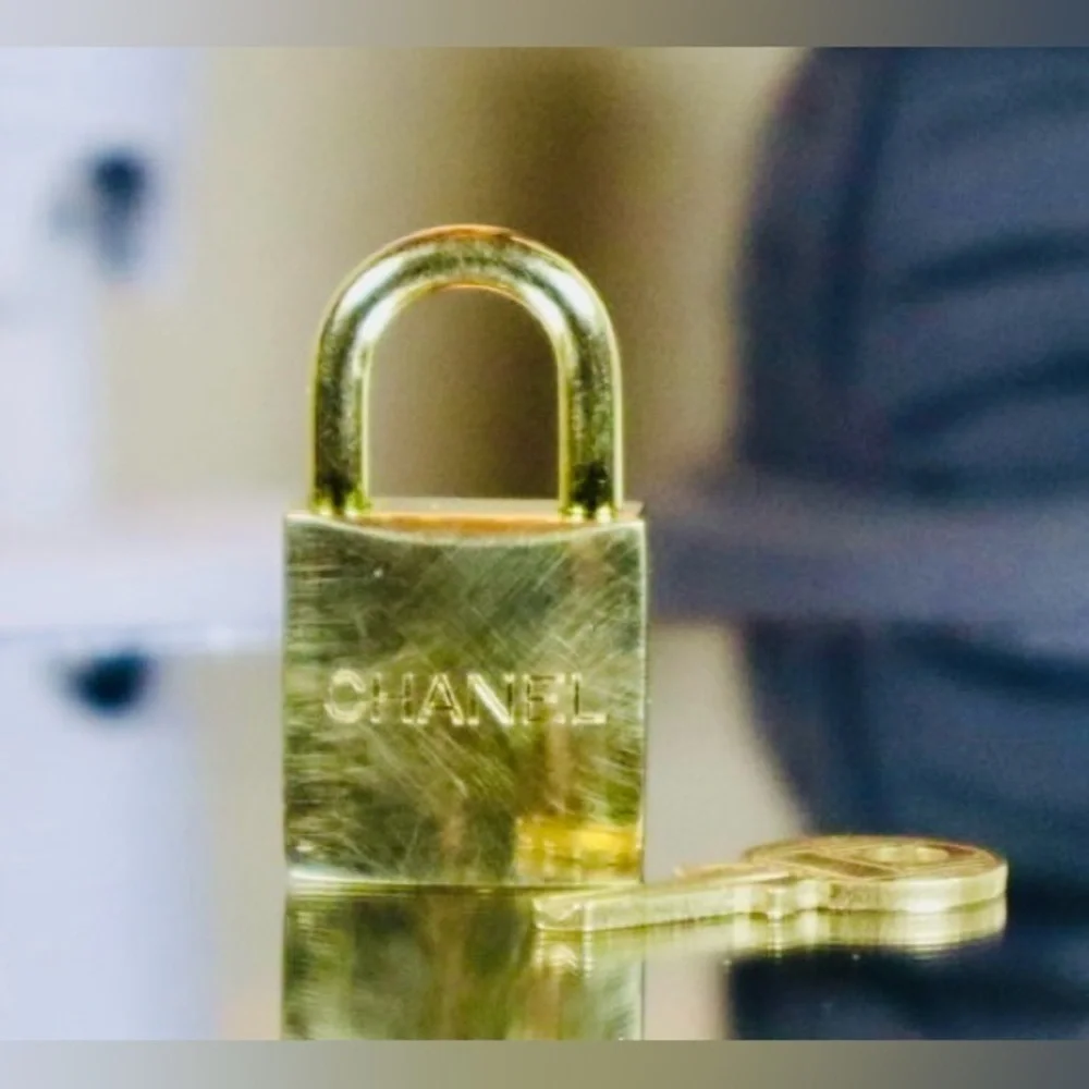 “Host Pick” CHANEL VTG Authentic Padlock & Key Set Rare